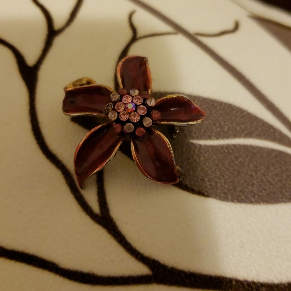 NY&Co. Brooch